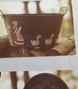 Painted tub with girl and geese